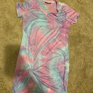 Bought from shein. Never wore it. Size medium, if you’re short it’ll be longer.